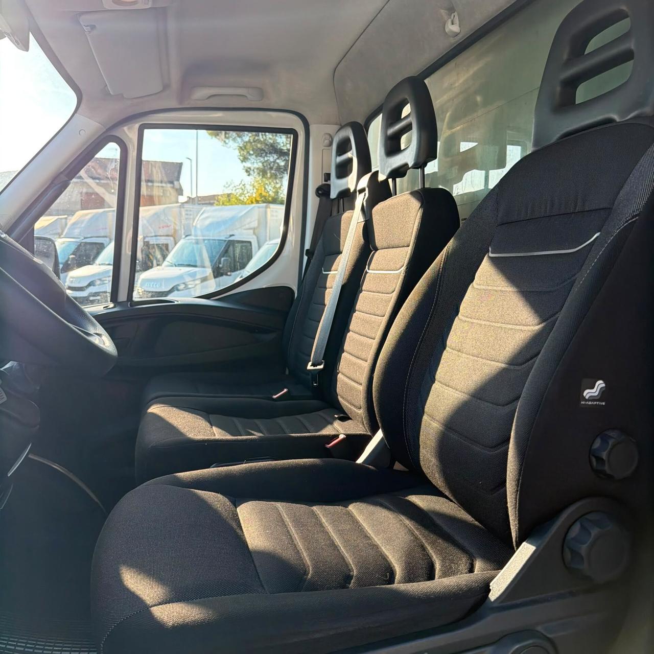 IVECO DAILY 35S16 CENTINA ALZA E ABBASSA