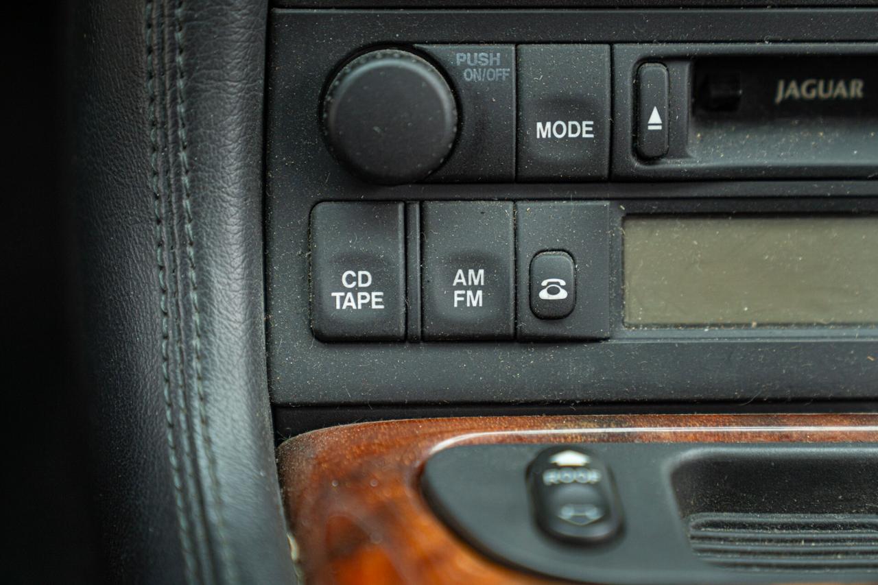 Jaguar XK8 - JAG00081