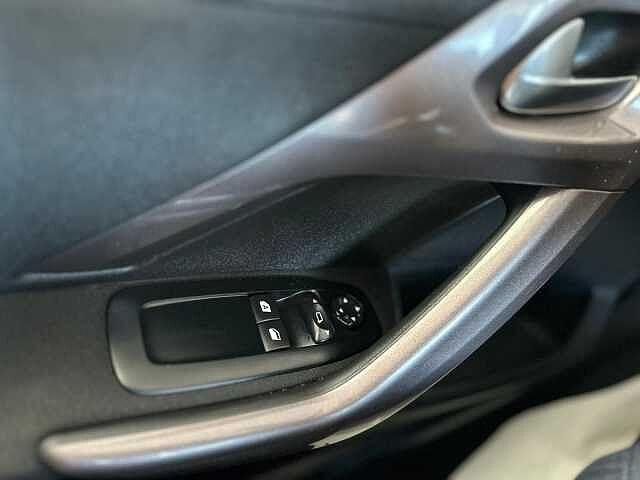 Peugeot 2008 BlueHDi 100 Active