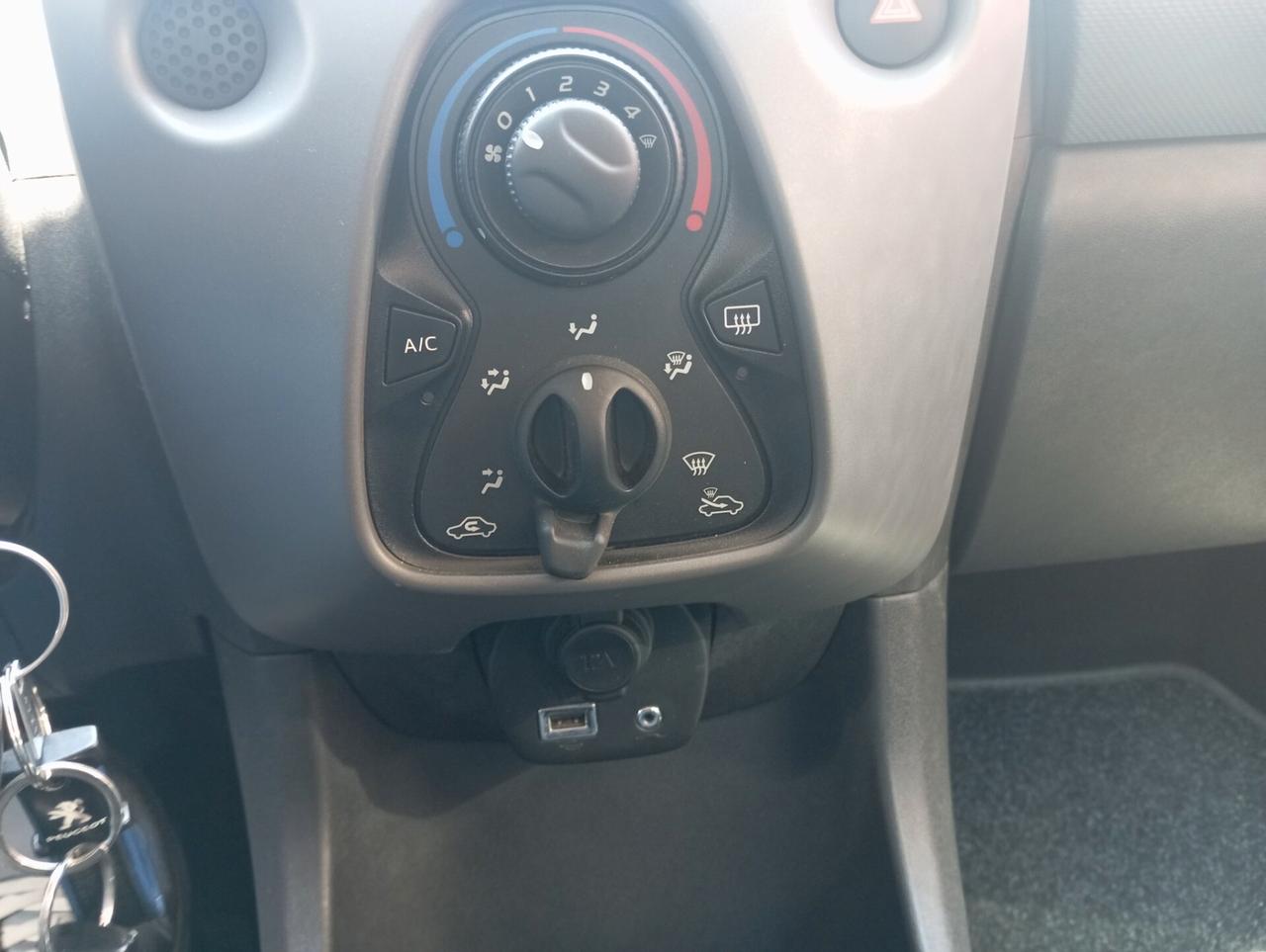 Peugeot 108 1.0 Active E6 offerta del mese