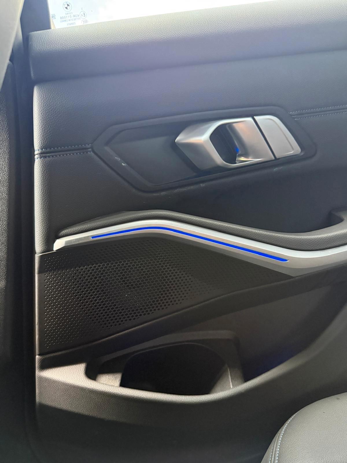 Bmw 330i Touring Msport + Book service BMW