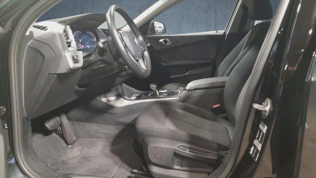 BMW 116 i 5p. Business Advantage Aut.