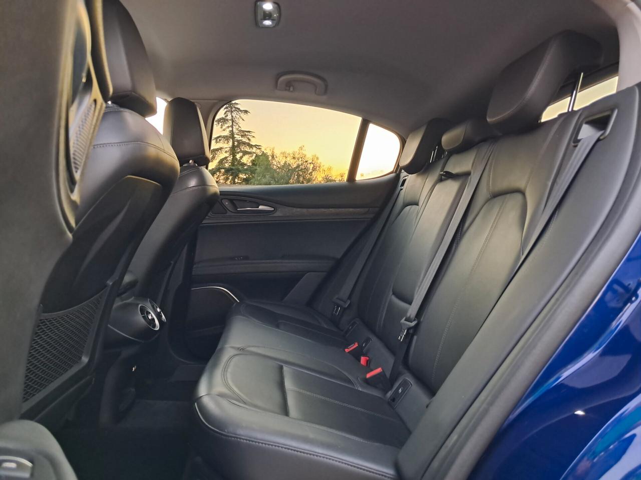 Alfa R. Stelvio 190 CV SUPER* AT8 Q4 *LED-PELLE-CERCHI