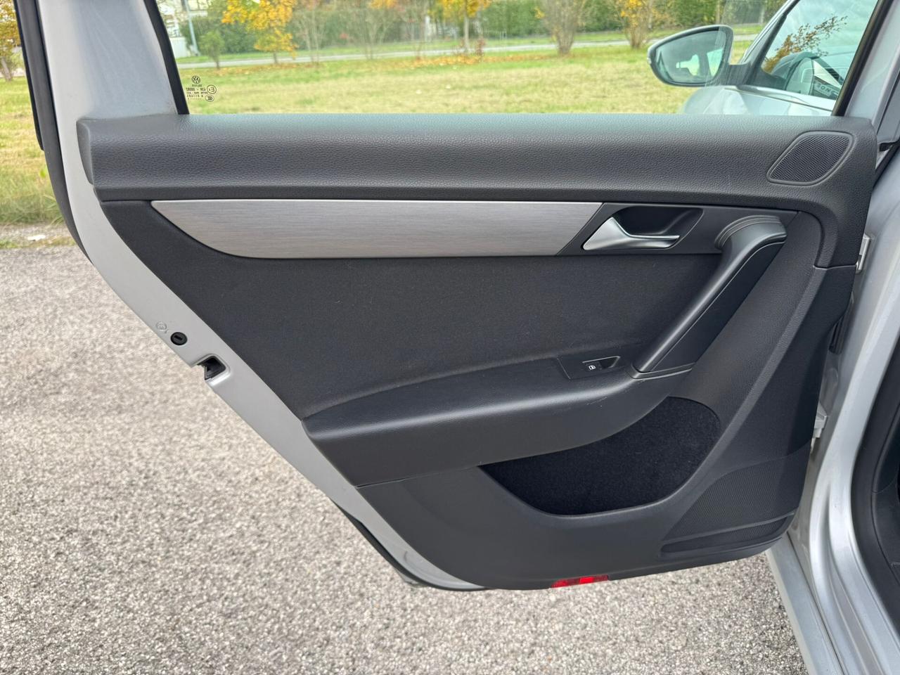 VOLKSWAGEN PASSAT 2.0 TDI 140CV con CAR PLAY