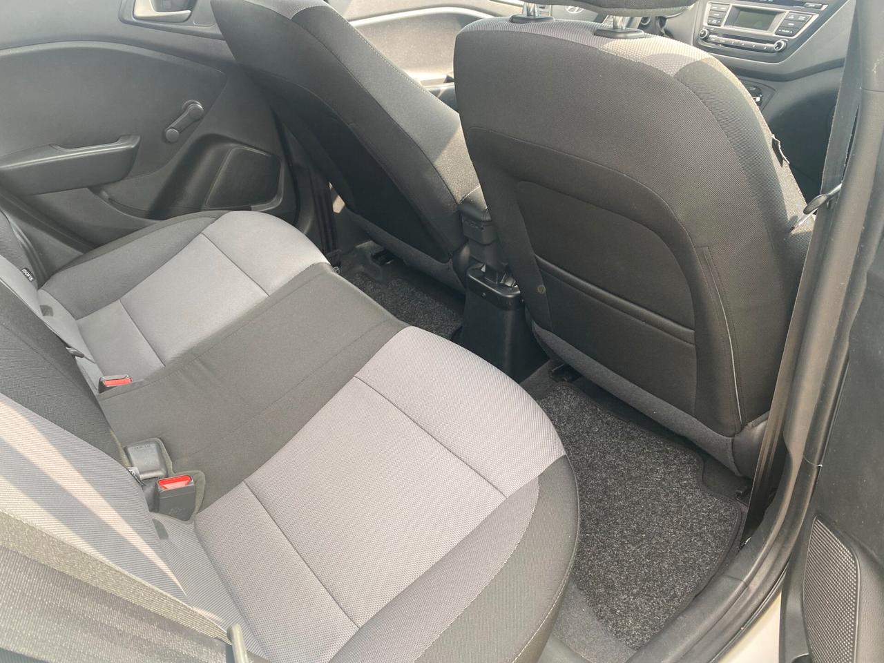 HYUNDAI - i20 - 1.2 GPL 5p. Blackline - NEOPATENTATI - FINANZIABILE - PERMUTE