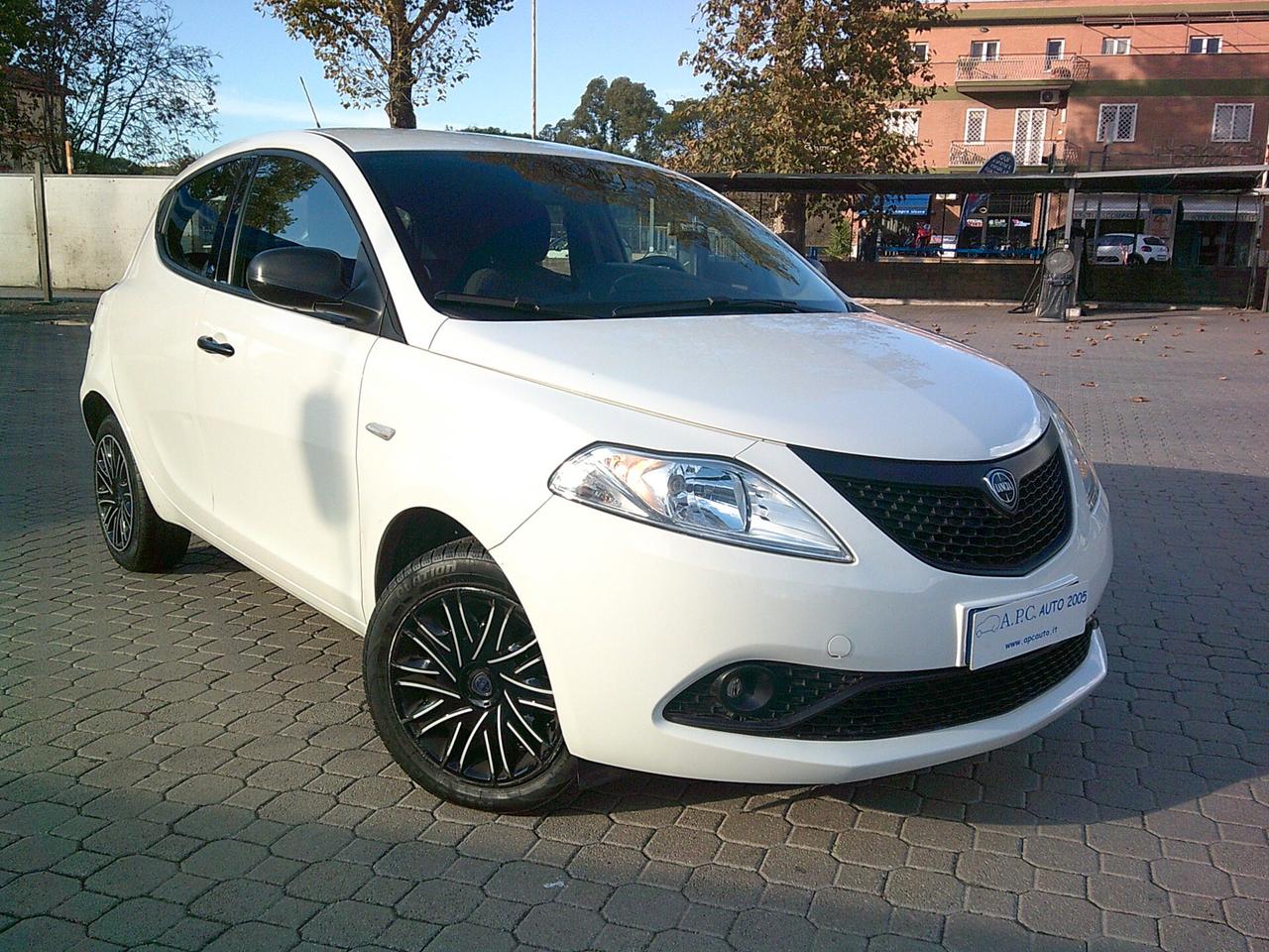 Lancia Ypsilon 1.2 69 CV 5 porte S&S*PREZZO VERO*