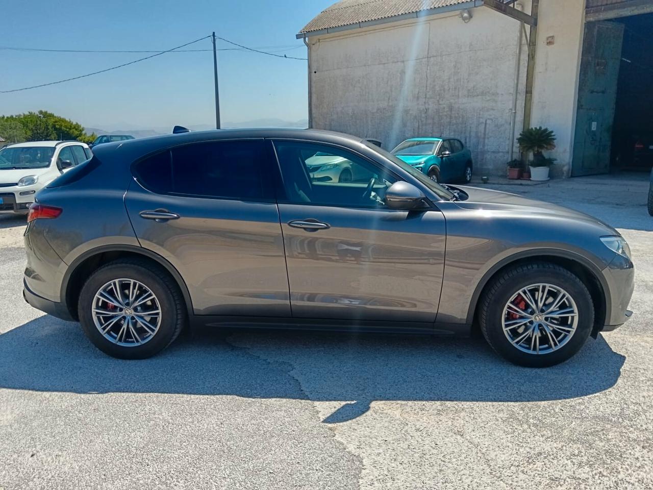 Alfa Romeo Stelvio 2.2 Turbodiesel 190 CV AT8 Q4 Business