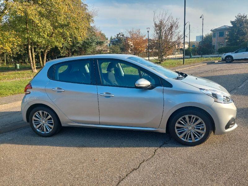 Peugeot 208 PureTech 82 5 porte Access