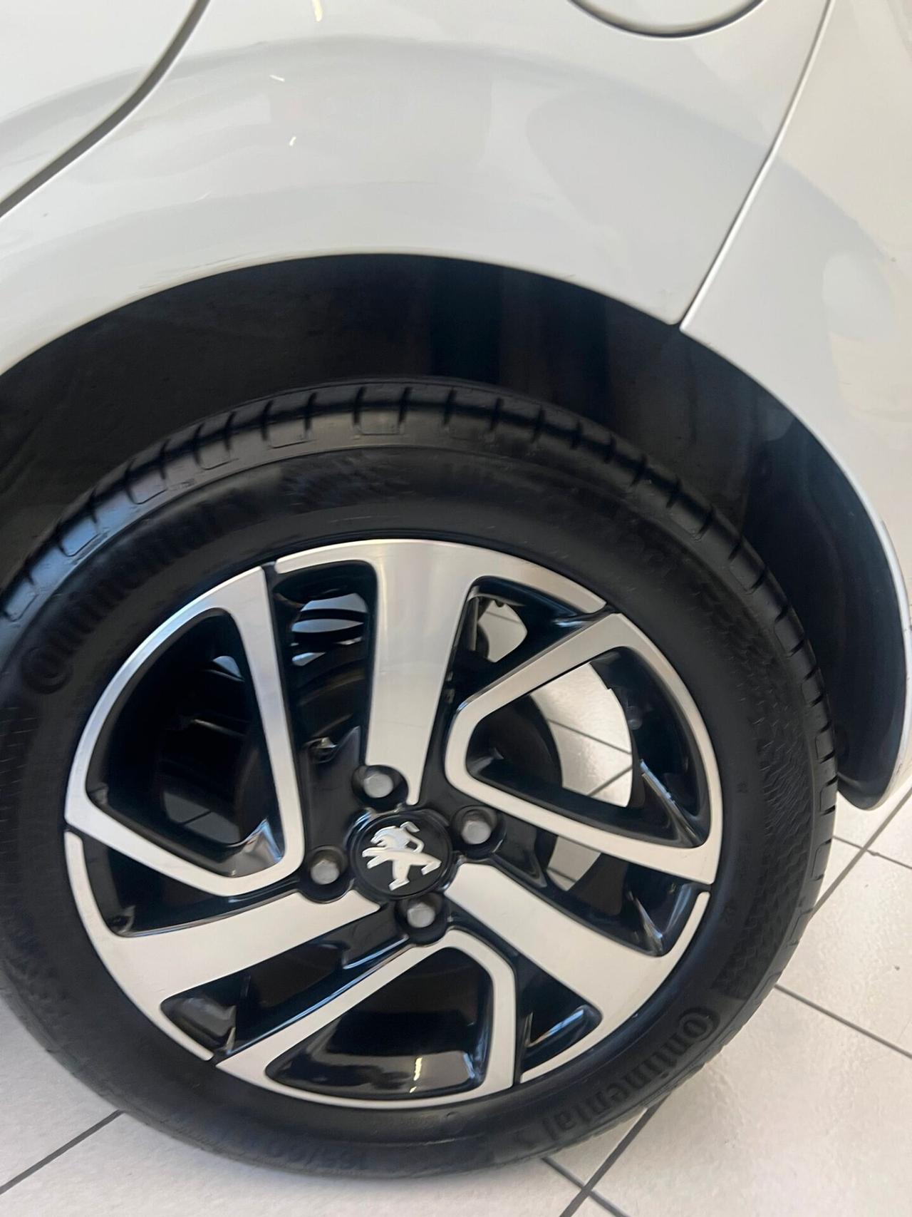 Peugeot 108 VTi 68 3 porte Allure