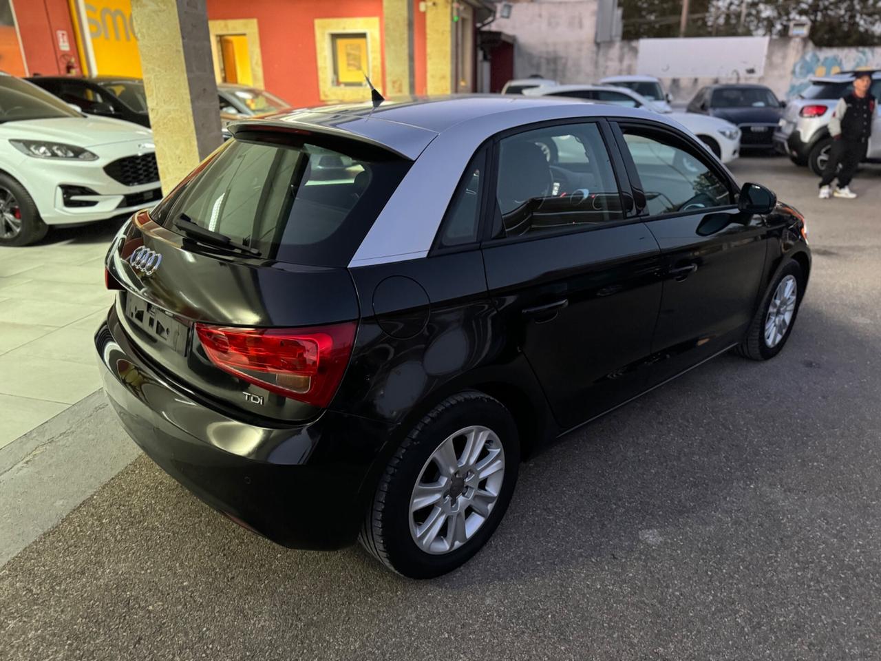 Audi A1 SB 1.6 tdi 90cv Led Navi Bicolor Neopatentati