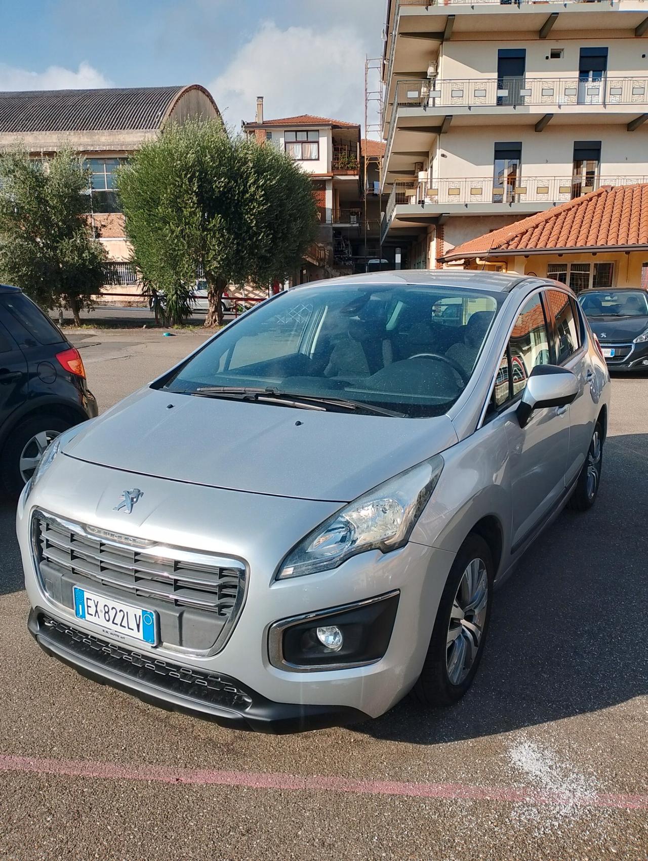 Peugeot 3008 1.6 HDi 115CV Allure