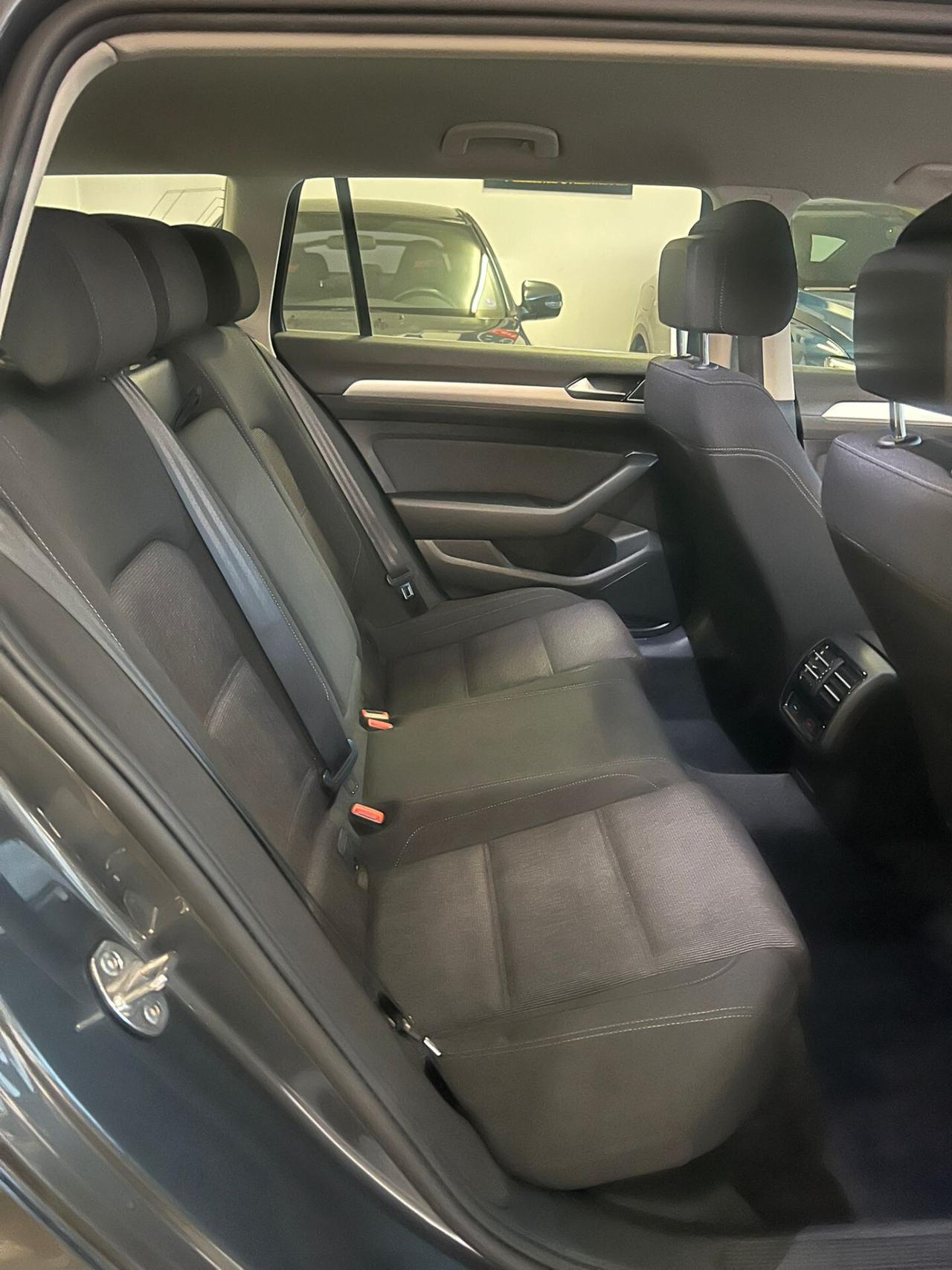 Volkswagen Passat 1.6 TDI DSG Comfortline BlueMotion Technology