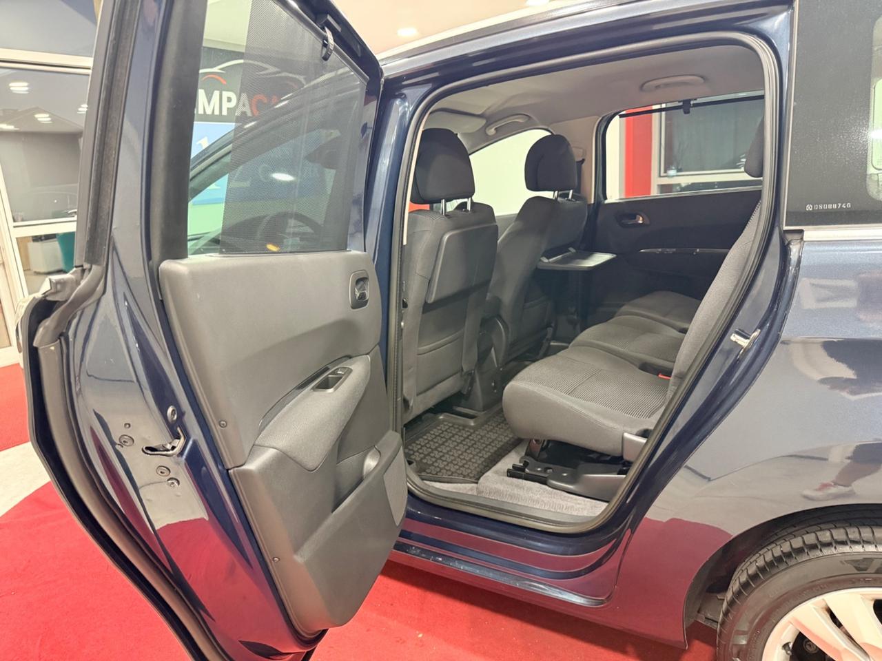Peugeot 5008 1.6 HDi 115CV Active