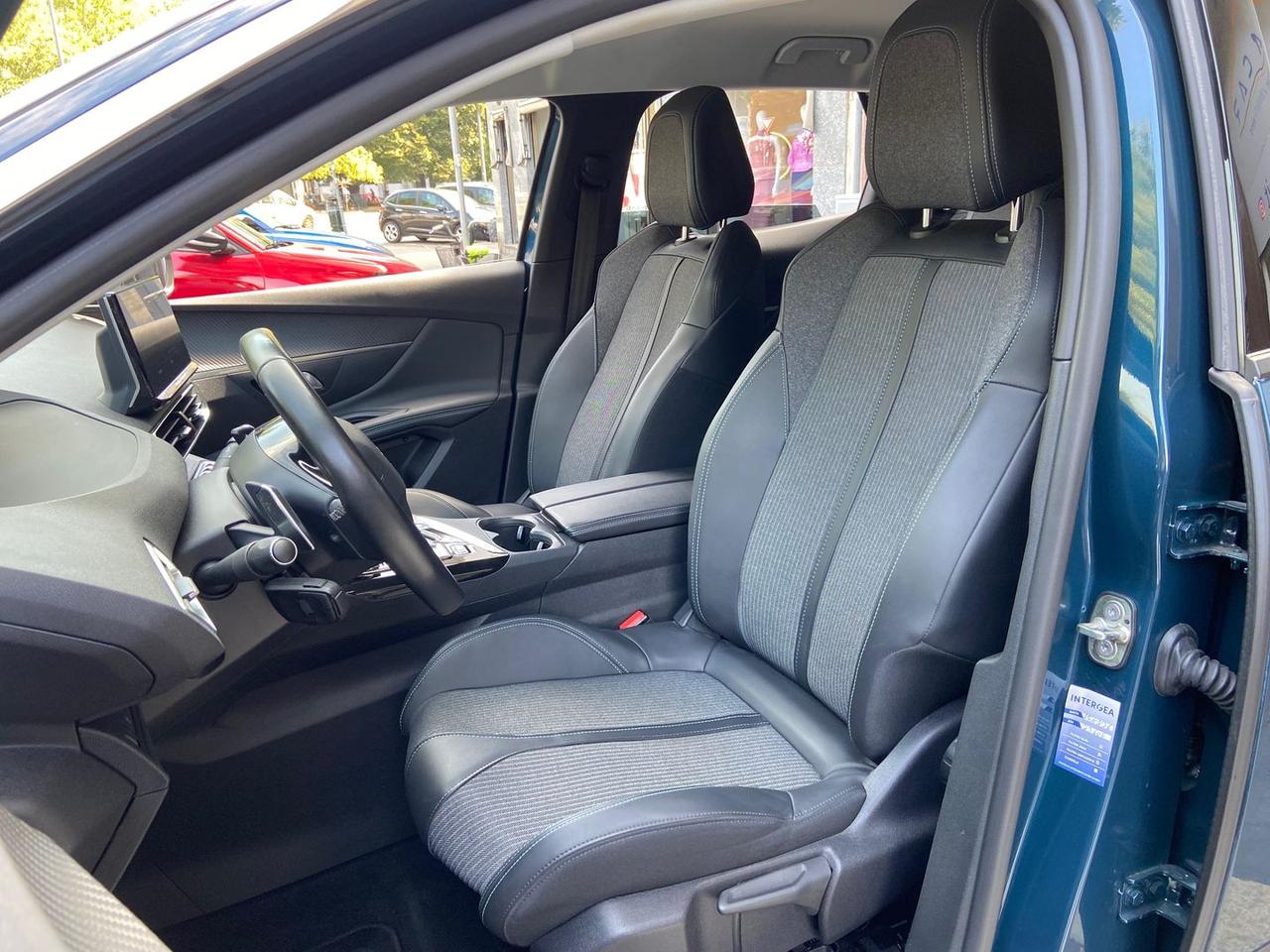 Peugeot 3008 Allure Pack 1.5 Blue HDI 130 #11985