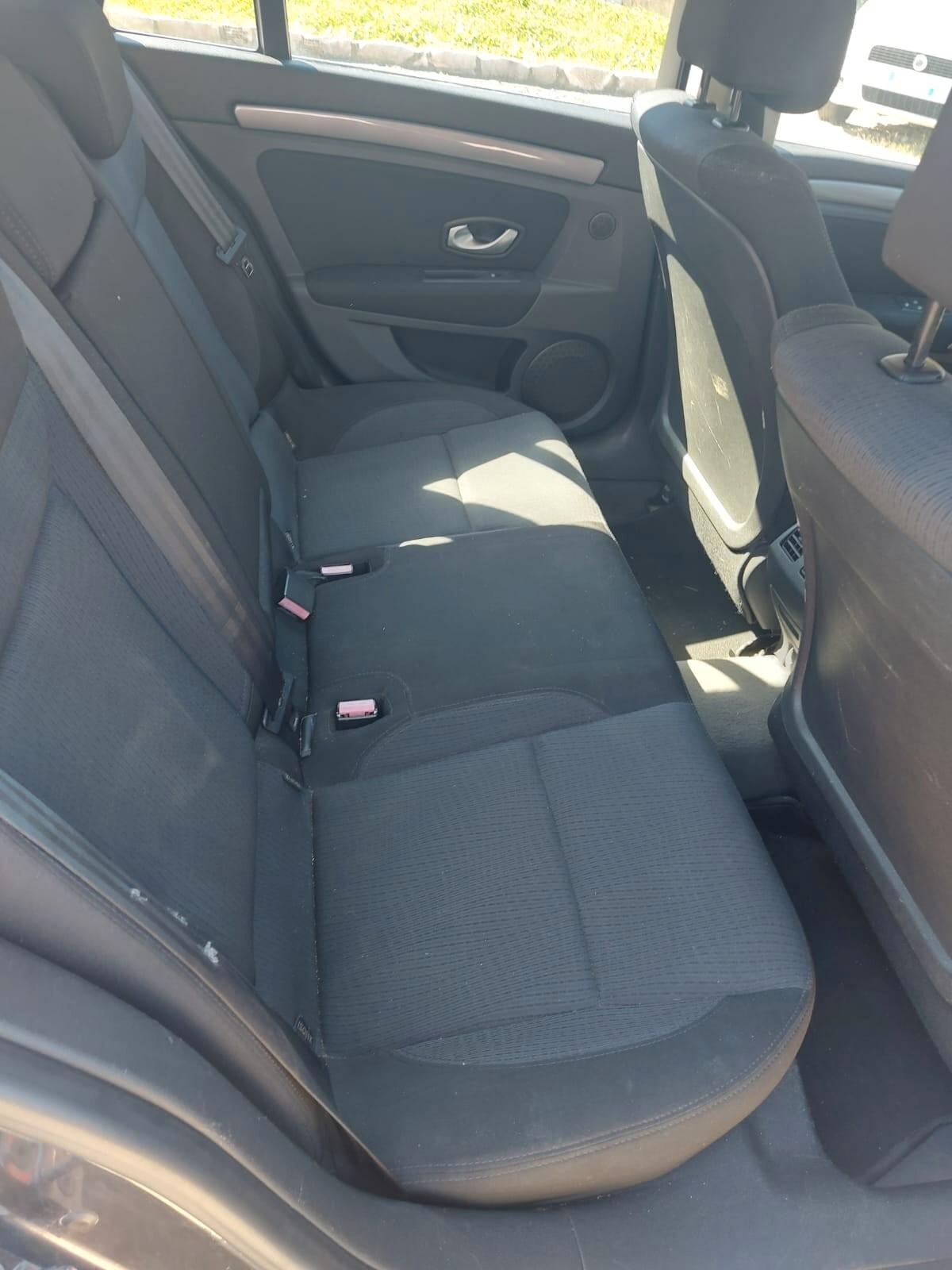 Renault Laguna 2.0 dCi 150CV SporTour 4Control