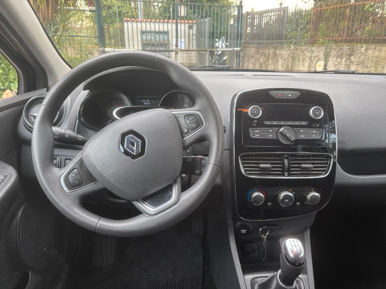 RENAULT CLIO 1.2 Intense - 2017