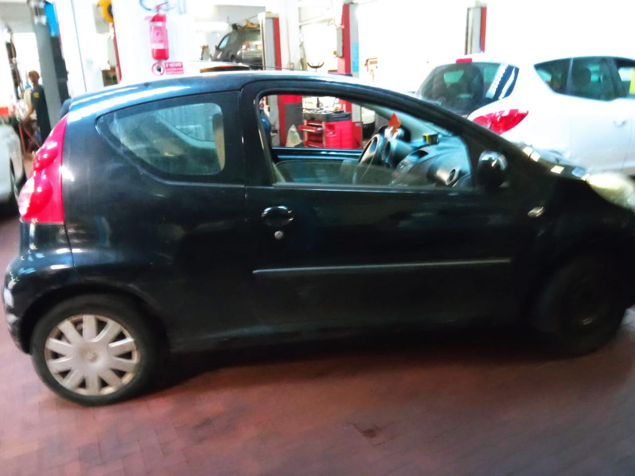Peugeot 107 1.0 68CV 3p. Sweet Years