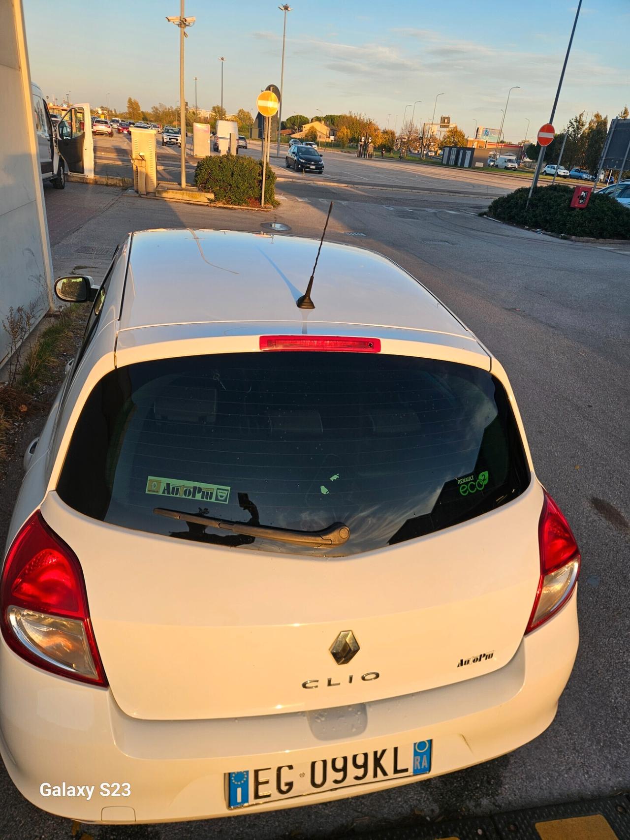 Renault Clio 1.2 16V 5 porte Luxe