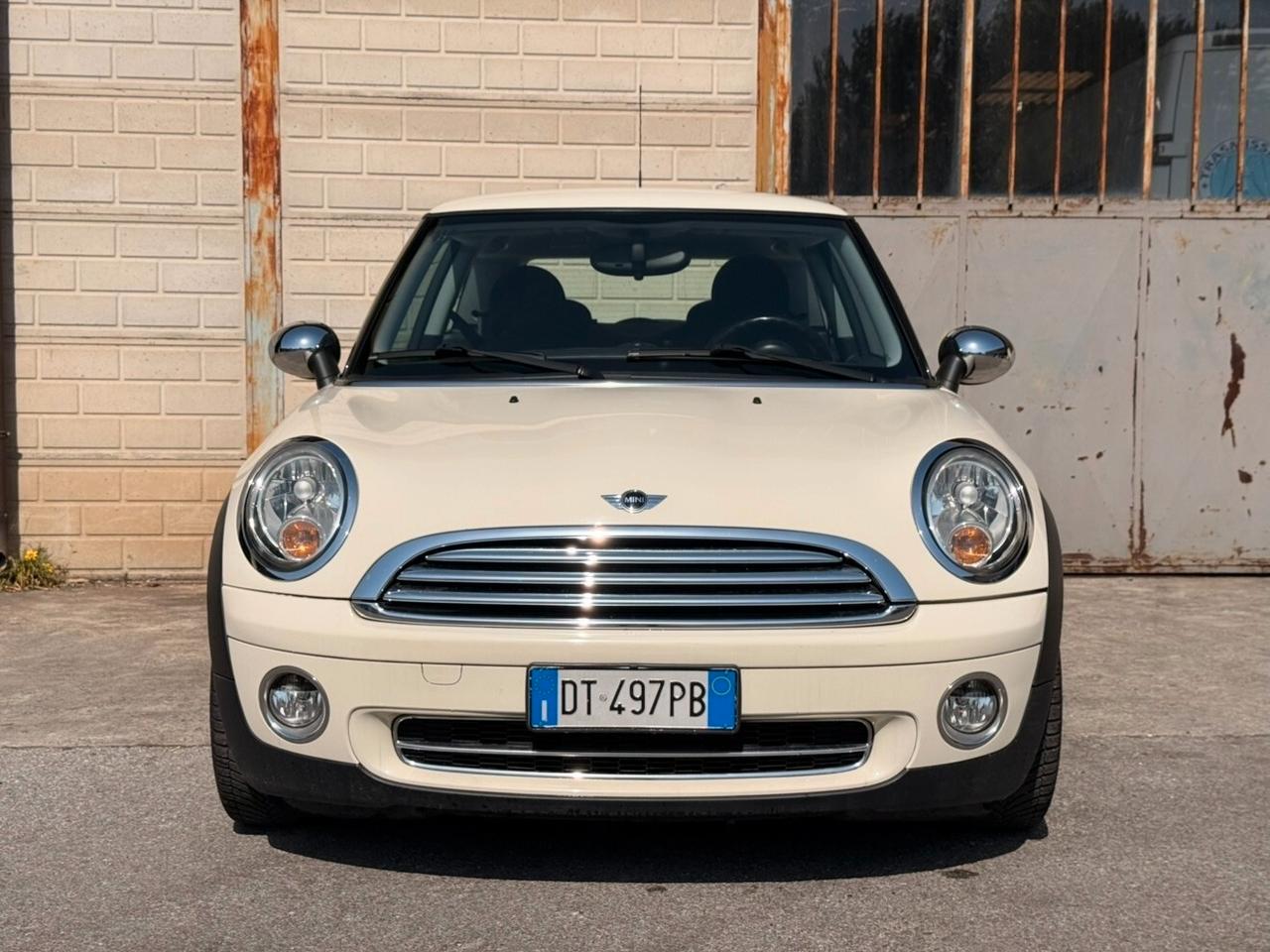 Mini 1.4 16V One Chili