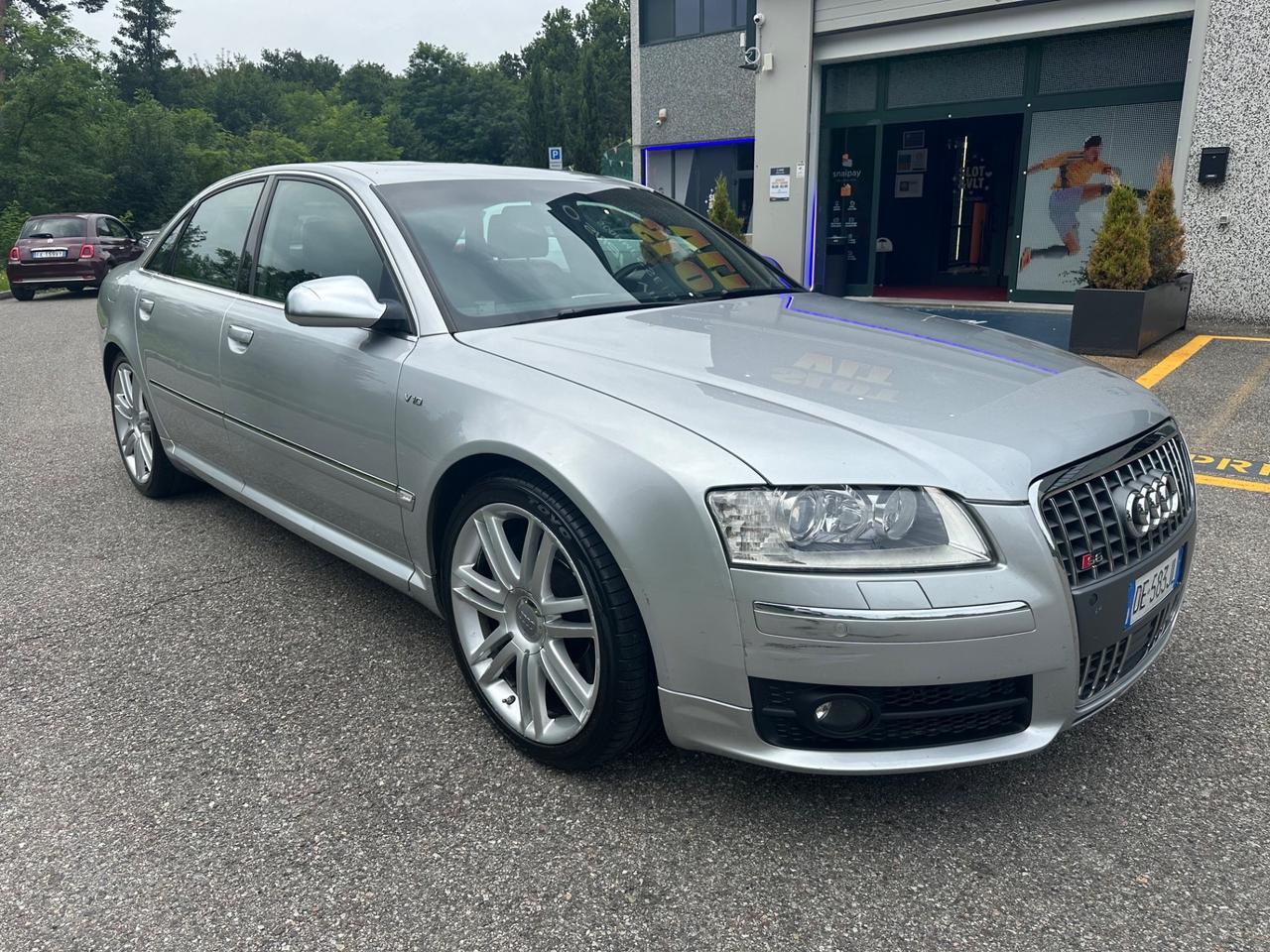 Audi A8 S8 5.2 V10 quattro tiptronic