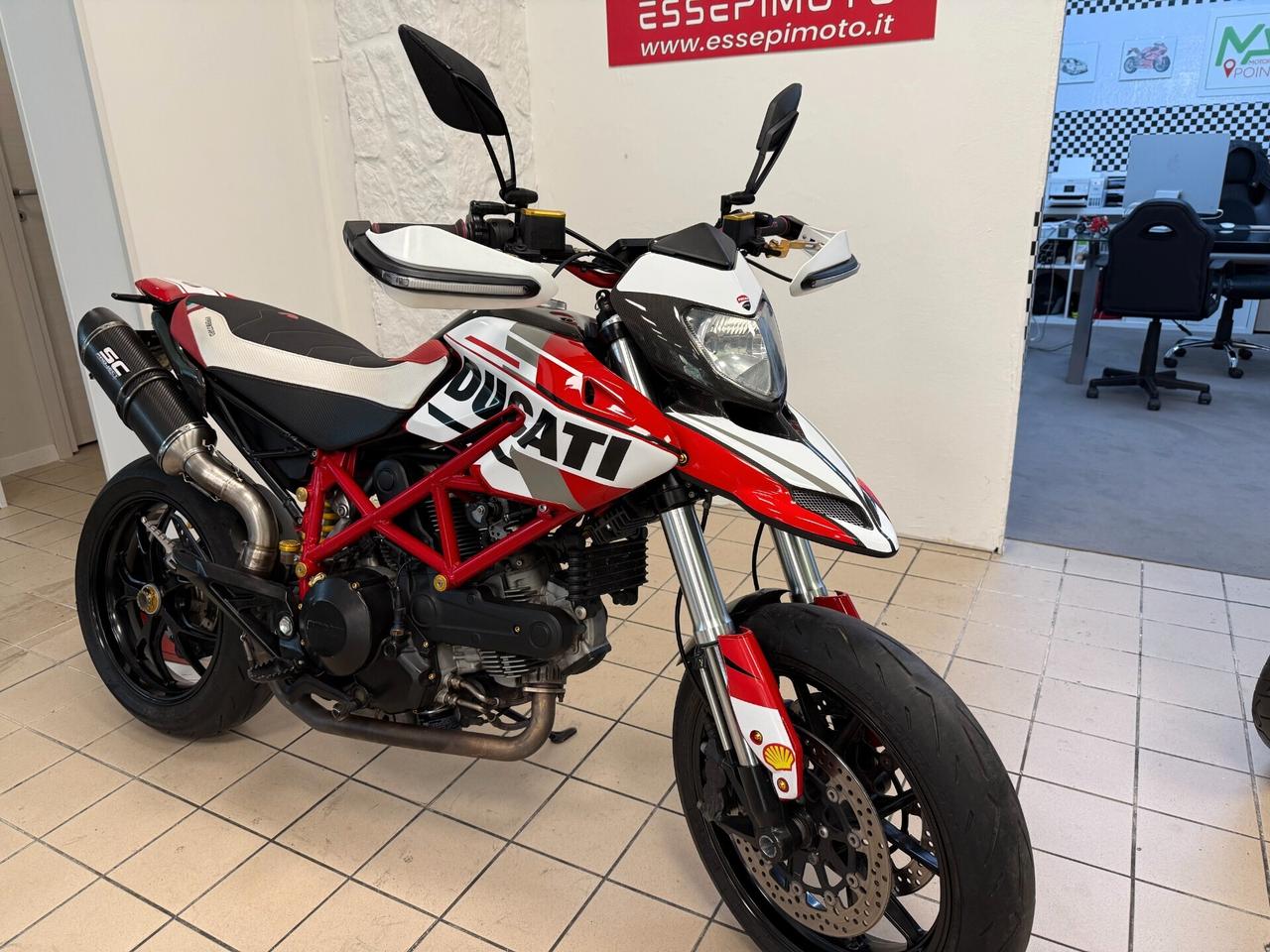 Ducati Hypermotard 796