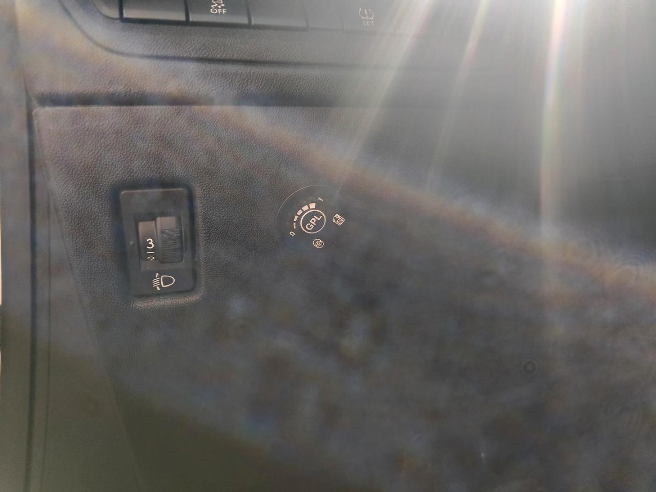 Peugeot 208 1.4 VTi 95 CV 5p. GPL Allure