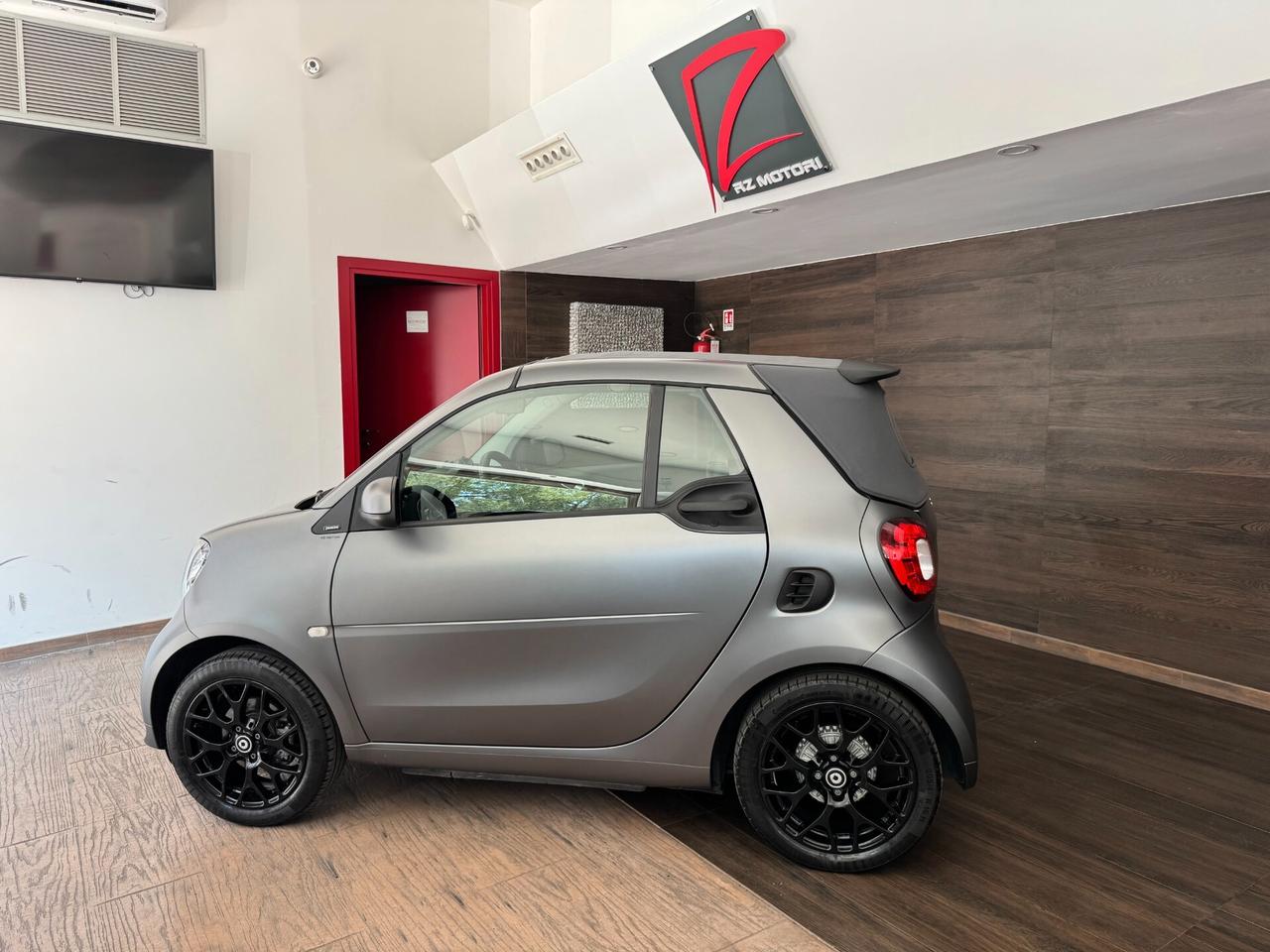 Smart ForTwo 70 1.0 twinamic cabrio Suitegrey Grey-NAVI-LED-ITALIANA-TAGLIANDI MERCEDES