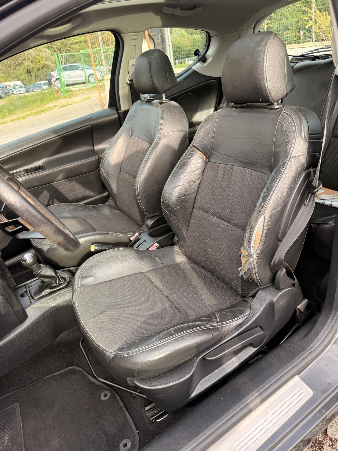 Peugeot 207 1.6 THP 150CV GTI 3p. Féline