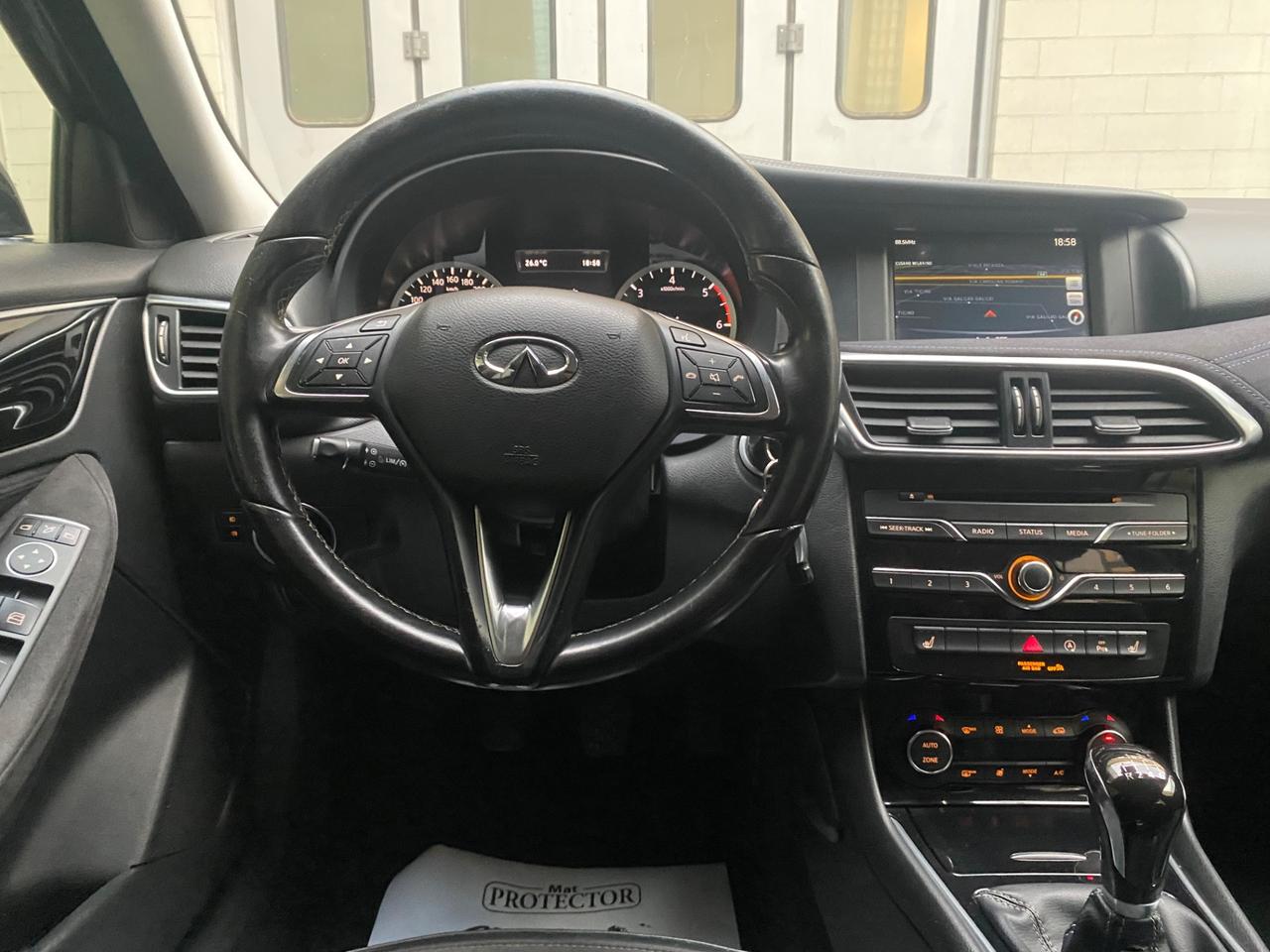 Infiniti Q30 1.5 diesel Premium Tech