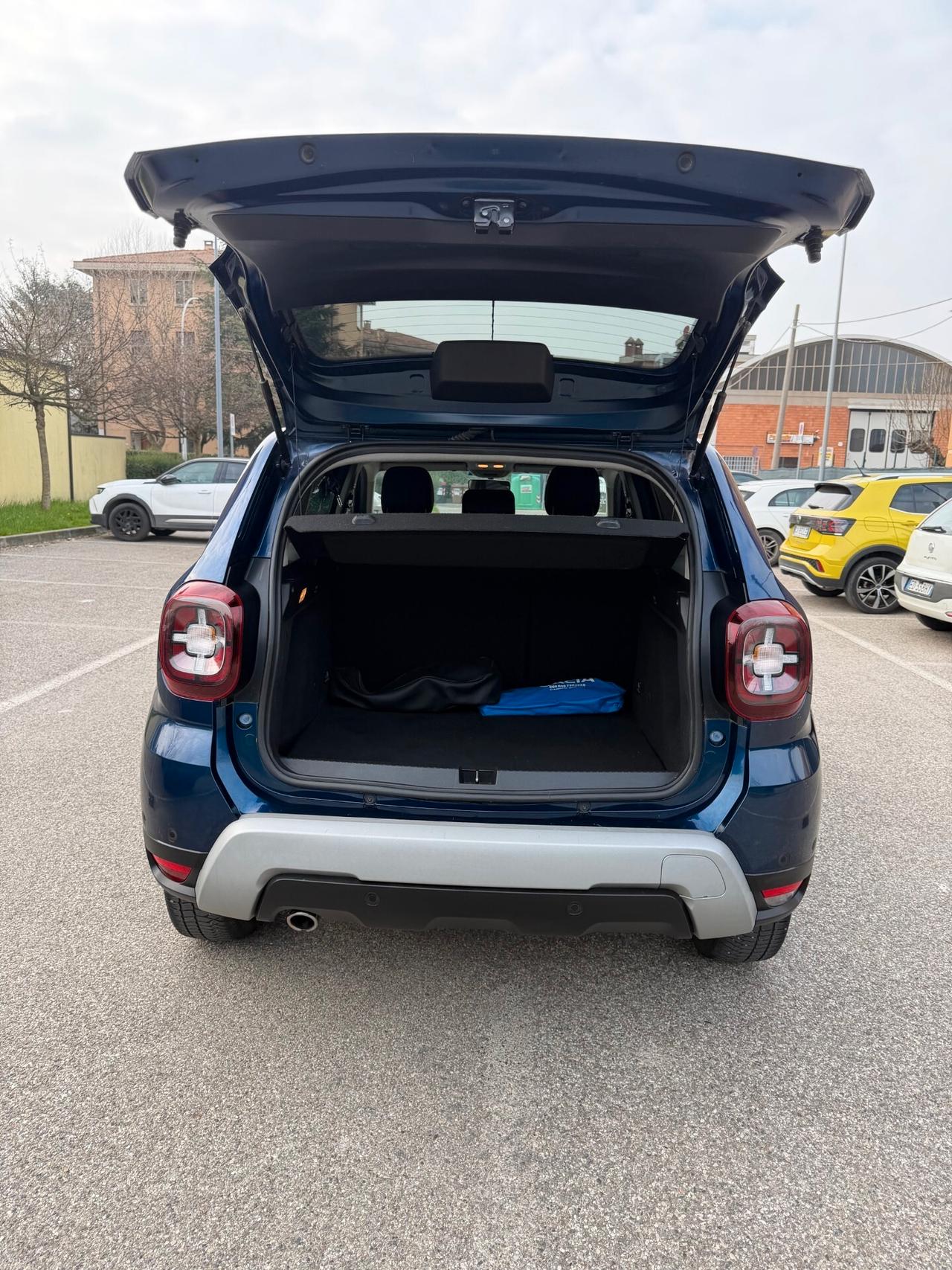 Dacia Duster 1.5 dci - NEOP. - NAV. - 12 MESI DI GARANZIA -