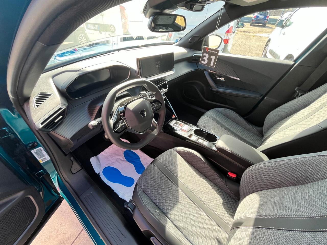 PEUGEOT 2008 1.2 PureTech 130CV EAT8 ALLURE – KM 0 – AUTOMATICA