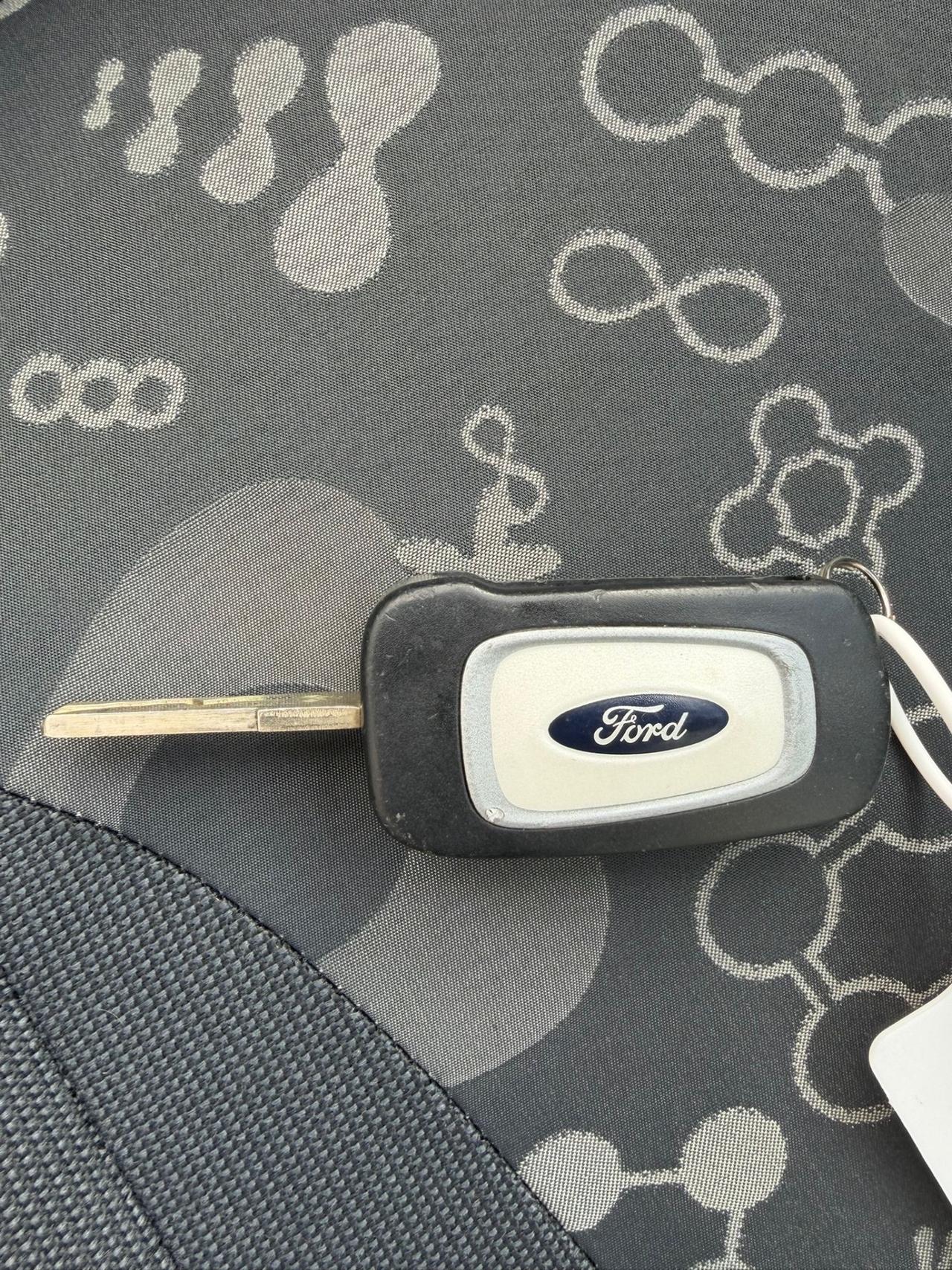 Ford Ka 1.3 TDCi 75CV Titanium