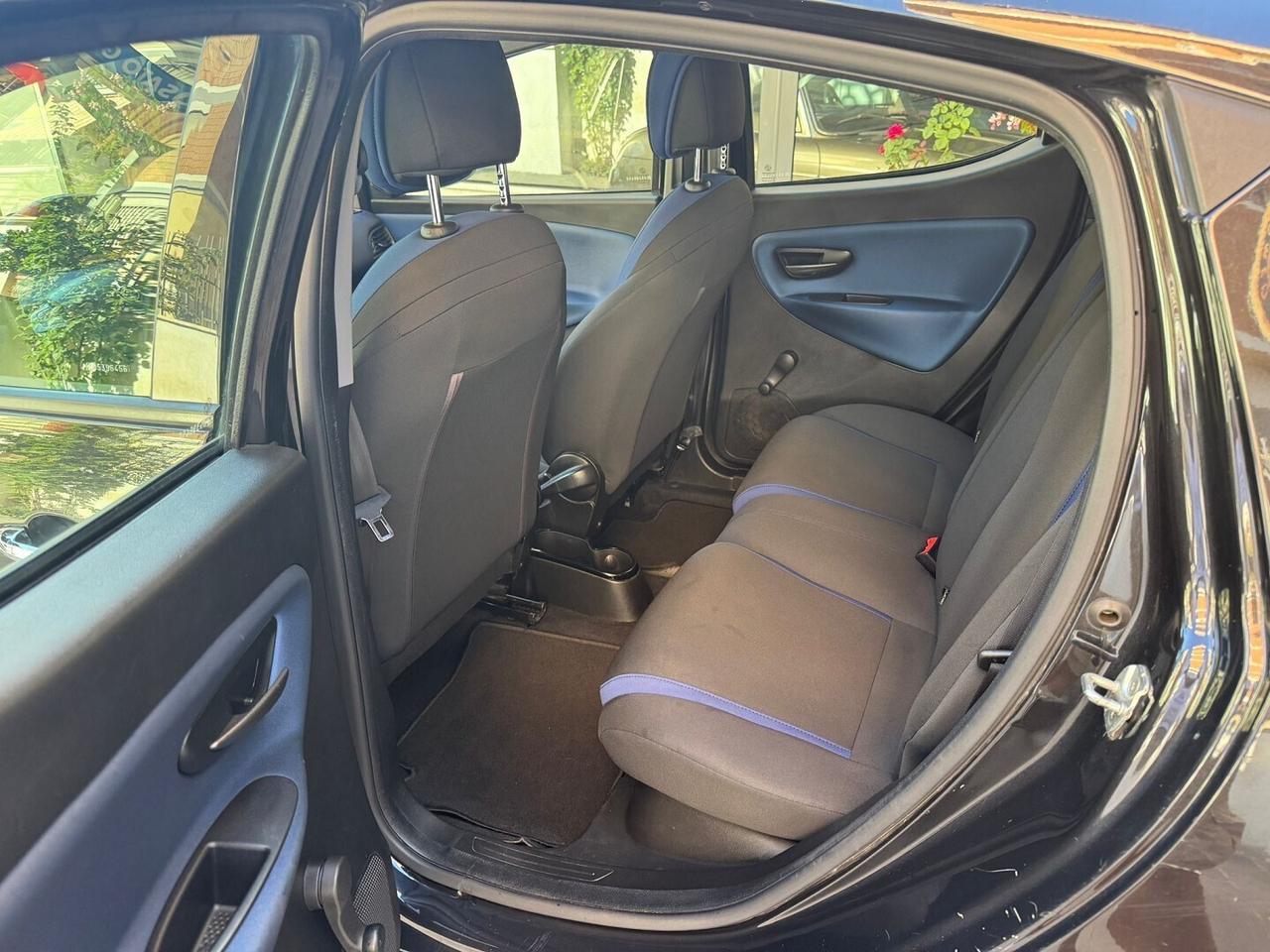 LANCIA Ypsilon 1.3 MJT 16V 95CV S&S Silver