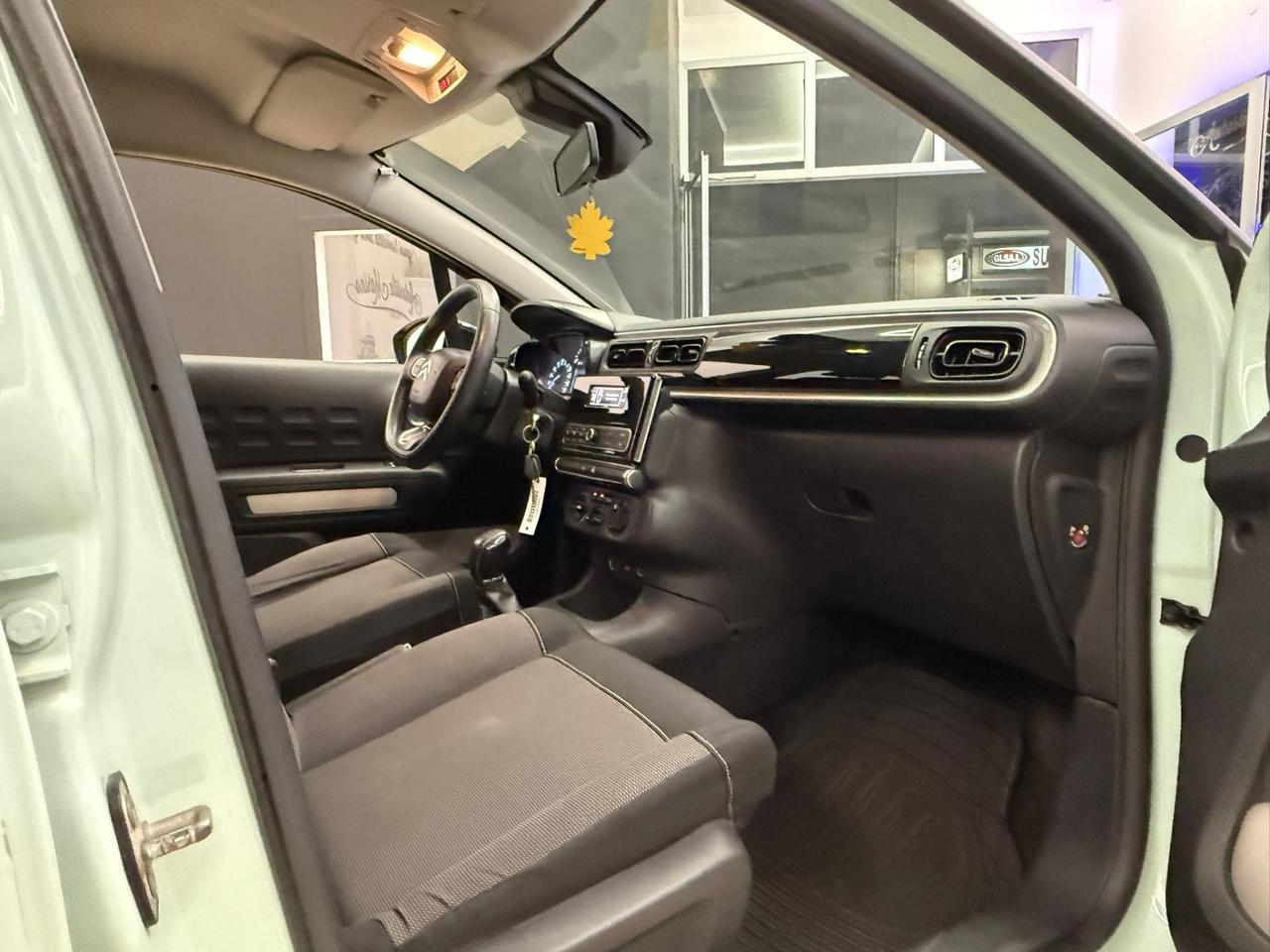 Citroen C3 PureTech 82 GPL Shine-2017