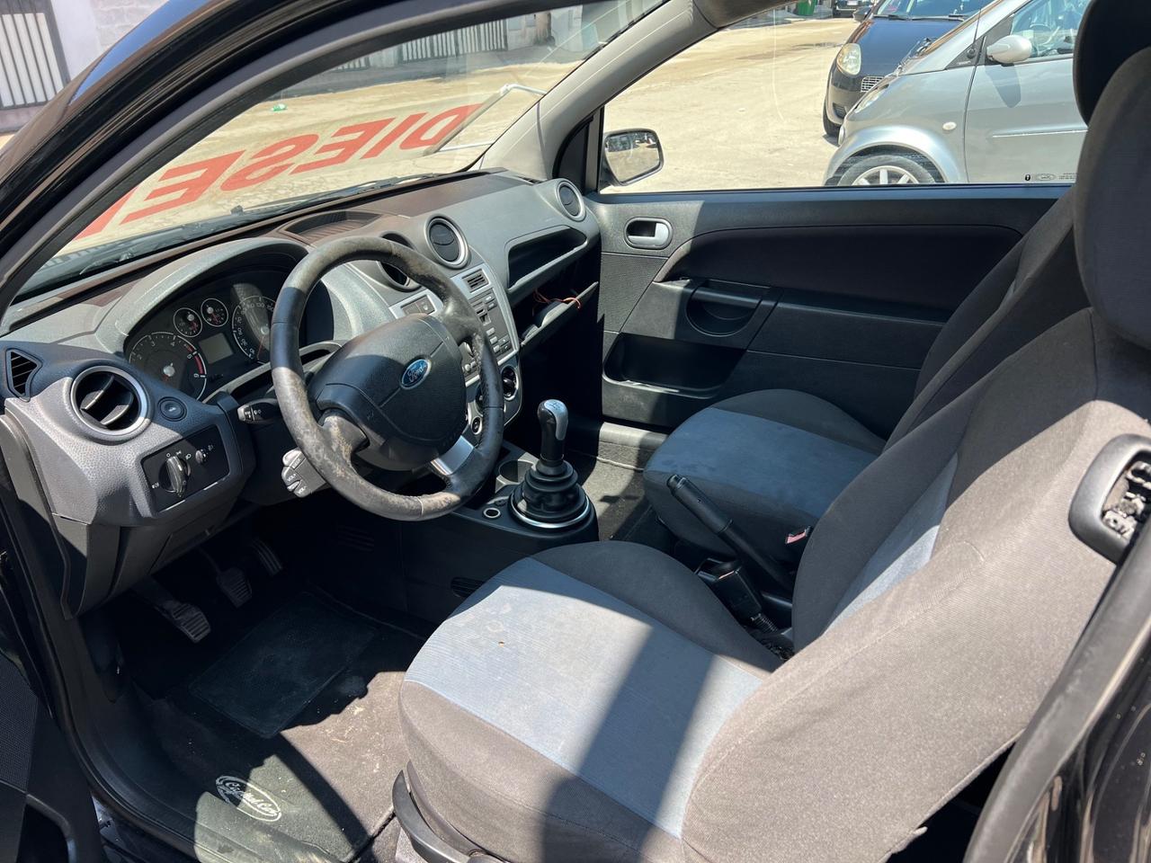 Ford Fiesta 1.4 TDCi 68CV 3 porte Titanium