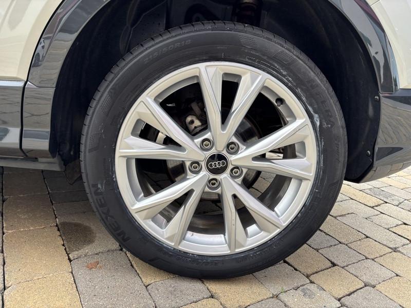Audi Q2 30 1.0 tfsi S line edition LED-NAVI-CAM-18"