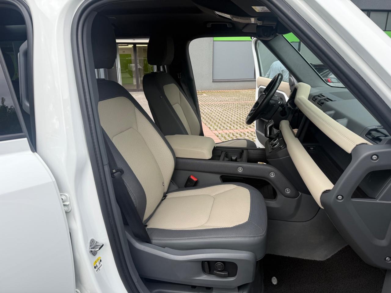 Land Rover Defender 110 3.0D I6 250 CV AWD Auto X-Dynamic HSE