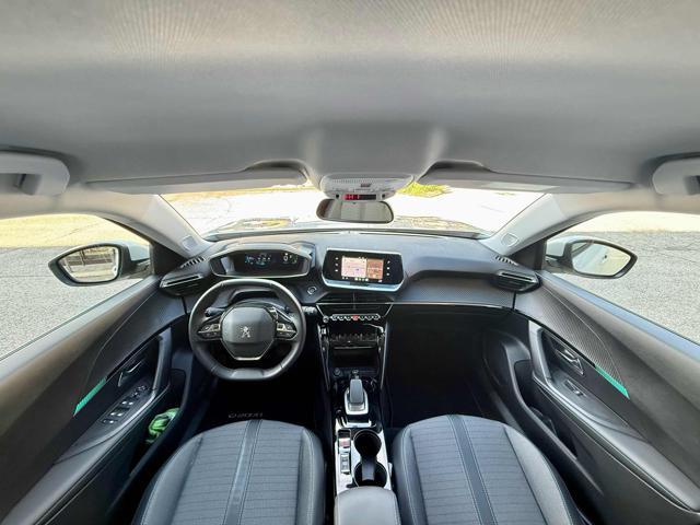 PEUGEOT 2008 motore elettrico 136 CV Allure Pack