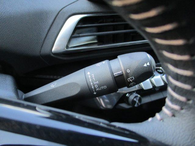 PEUGEOT 3008 PureTech Turbo 130 S&S Allure Pack