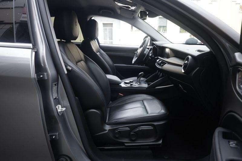 Alfa Romeo Stelvio Alfa Romeo Stelvio 2.2 Turbodiesel 210 CV AT8 Q4 Executive 154KW ANNO 2017