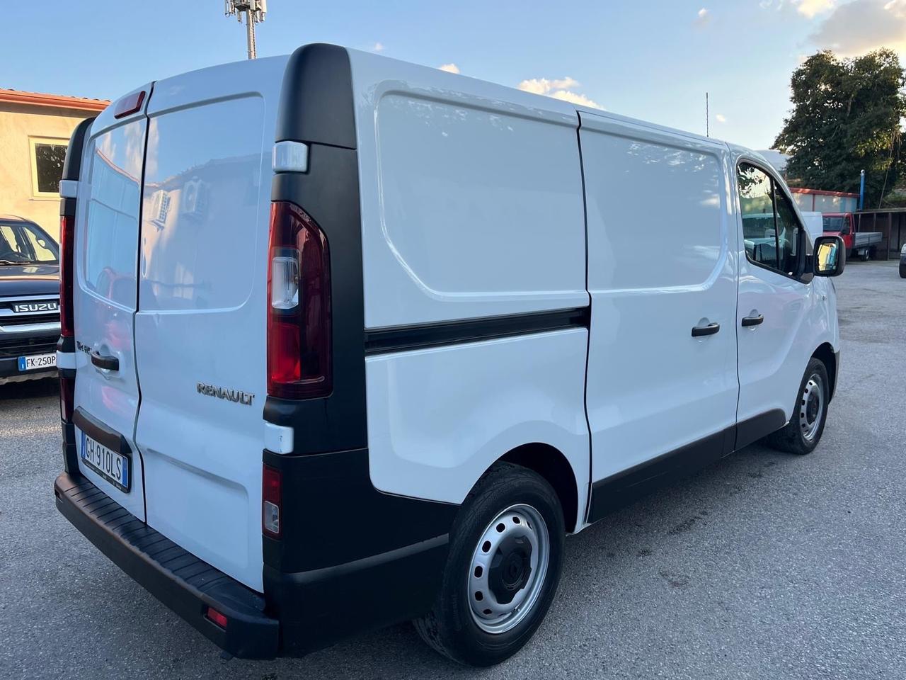 Renault trafic cargo 2.0 dci -2022