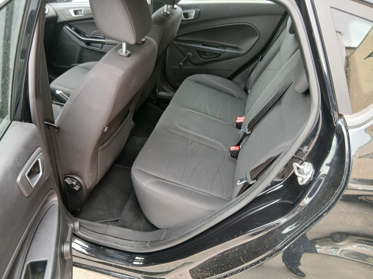 Ford Fiesta 1.5 TDCi 75CV 5 porte Titanium