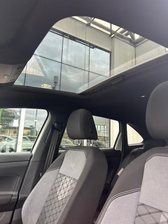 VOLKSWAGEN Taigo 1.0 TSI 110 CV DSG R-Line NEO PATENTATO