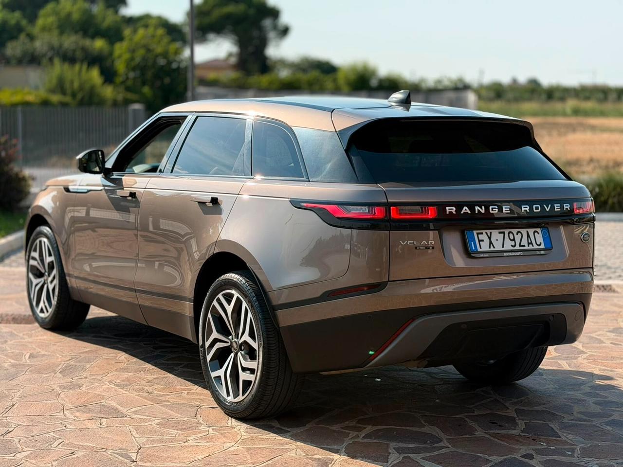 Land Rover Range Velar 2.0d i4 180 CV auto