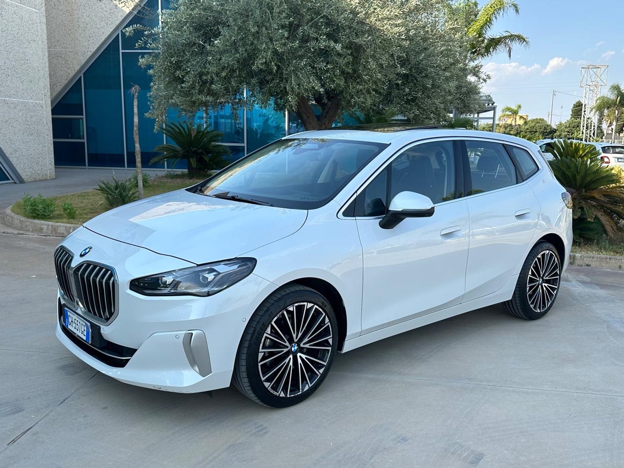 BMW 218 d Luxury auto possibilità noleggio no scoring