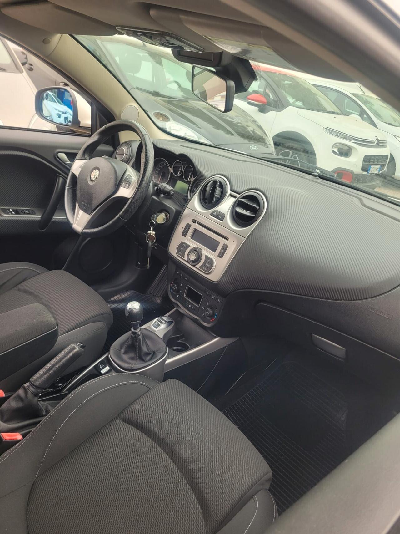Alfa Romeo MiTo 1.6 M.jet Distinctive Sport Pack
