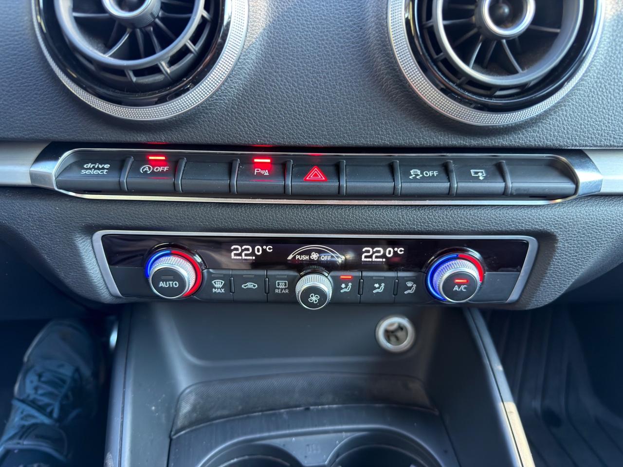 Audi A3 SPB 1.6 TDI S tronic Sport