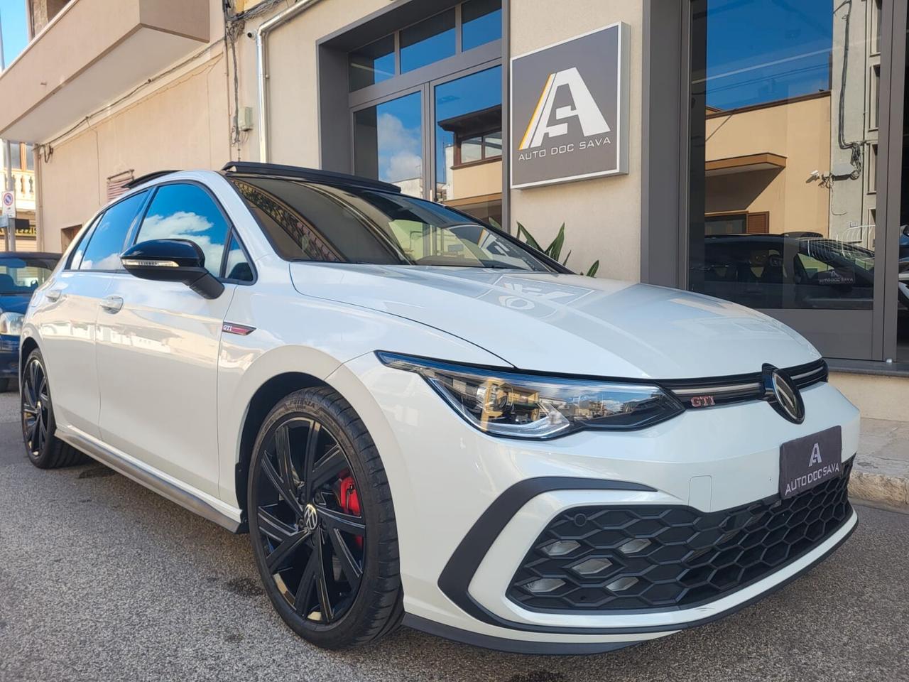 Volkswagen Golf GTI 2.0 DSG 245 CV/PELLE VIENNA / TETTO APRIBILE / FARI IQ...