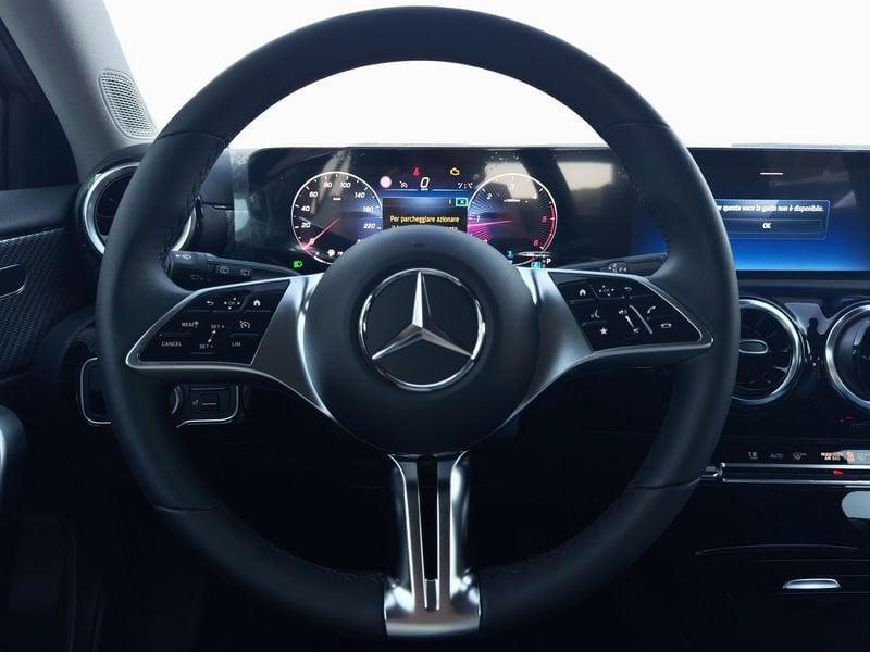 Mercedes-Benz Classe A A 180d Progressive Advanced auto