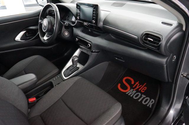 TOYOTA Yaris 1.5 Hybrid 5 porte Business